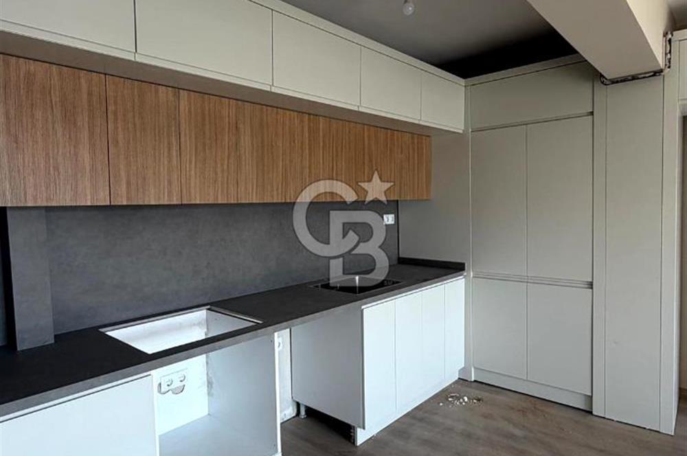 Cumhuriyet mahallesinde şehir ve deniz manzaralı 3+1 daire