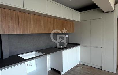 Cumhuriyet mahallesinde şehir ve deniz manzaralı 3+1 daire