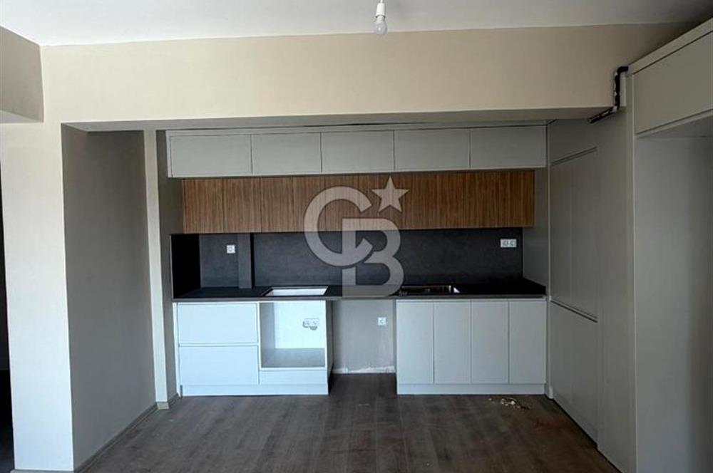 Cumhuriyet mahallesinde şehir ve deniz manzaralı 3+1 daire