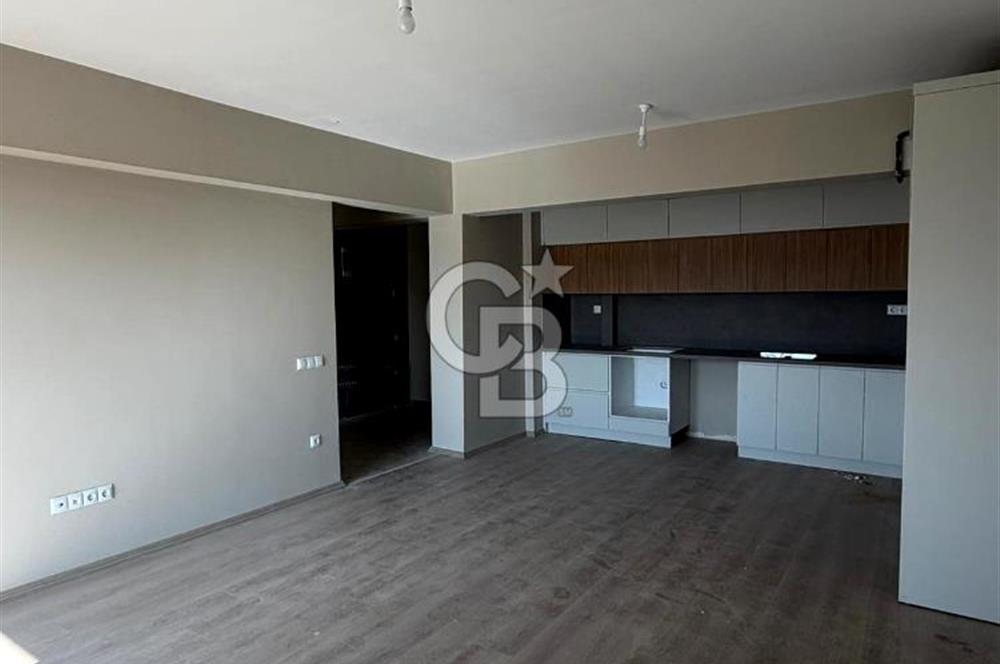 Cumhuriyet mahallesinde şehir ve deniz manzaralı 3+1 daire