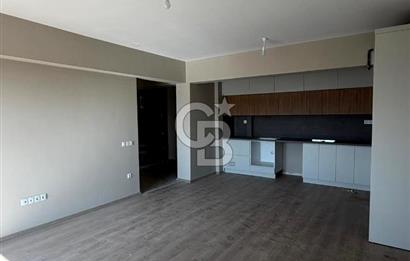 Cumhuriyet mahallesinde şehir ve deniz manzaralı 3+1 daire