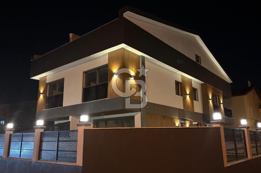 ALİAĞA YENİŞAKRAN 4+1 BAHÇELİ VE TERASLI SATILIK VİLLA