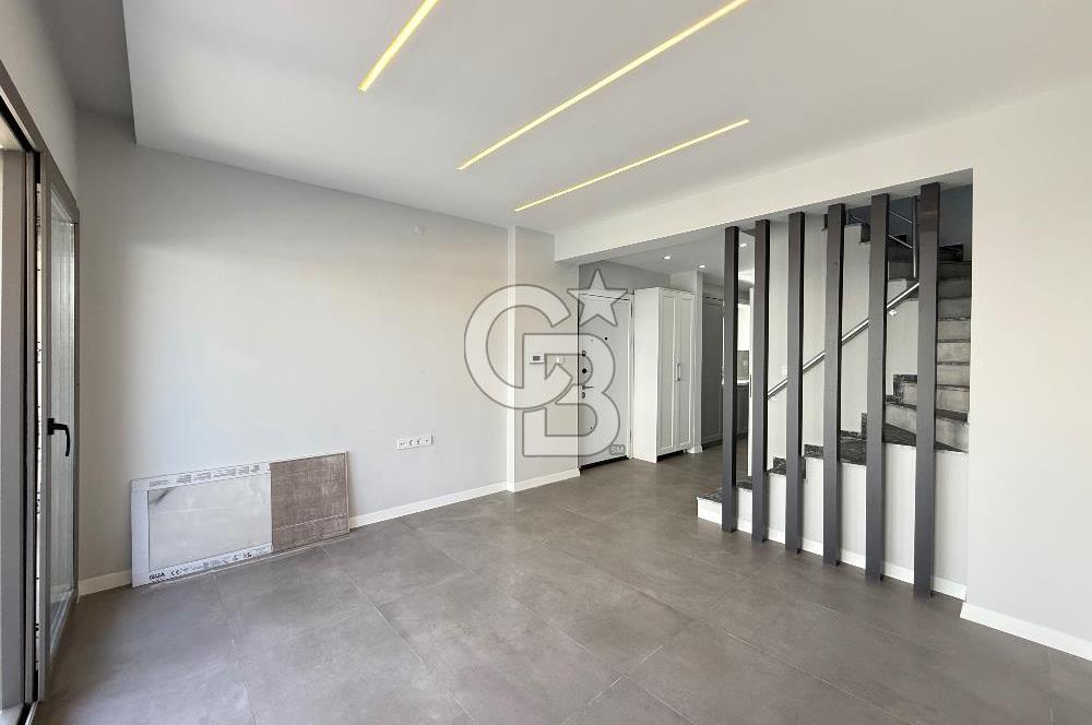 YENİŞAKRAN'DA DENİZE 150 M BAHÇELİ VE TERASLI SATILIK 4+1 VİLLA