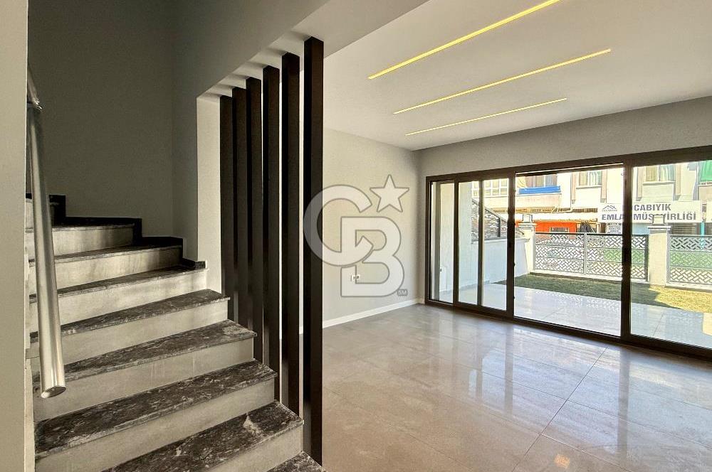 YENİŞAKRAN'DA DENİZE 150 M BAHÇELİ VE TERASLI SATILIK 4+1 VİLLA