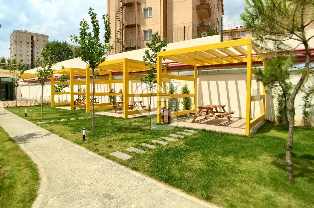 KURTKÖY YENİŞEHİR OPTIMUM GARDENS’TA KAPALI MUTFAKLI, BALKONLU GENİŞ 2+1 DAİRE