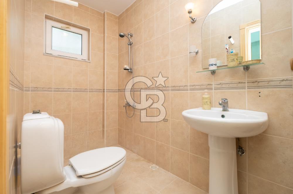 Silivri'de 1 Dönüm Arazi içinde 4+1 Satılık Villa