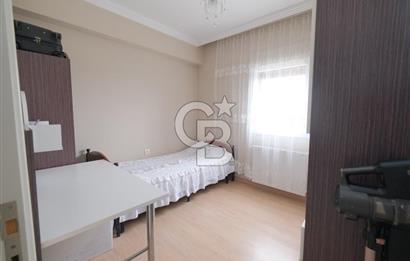 Çiğli Anadolu Caddesi Üzeri Geniş Satılık 3+1 Daire