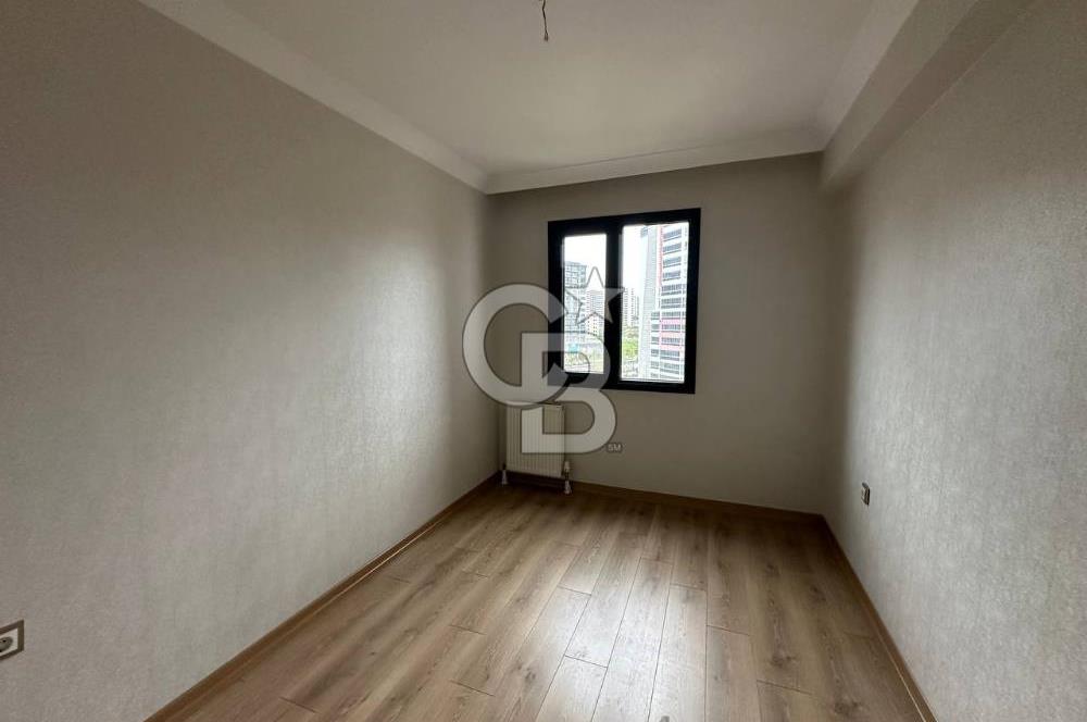 Cumhuriyet Mah.,Site İçerisinde 95 m², 4.Kat, Kiralık, 2+1 Daire