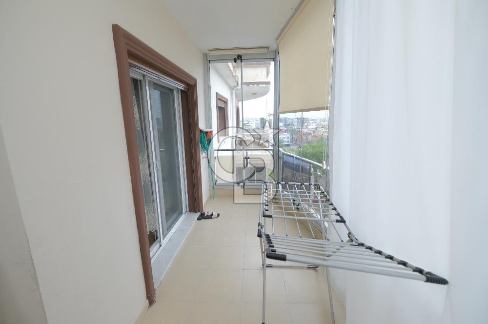 Çiğli Anadolu Caddesi Üzeri Geniş Satılık 3+1 Daire