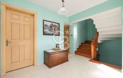 Silivri'de 1 Dönüm Arazi içinde 4+1 Satılık Villa