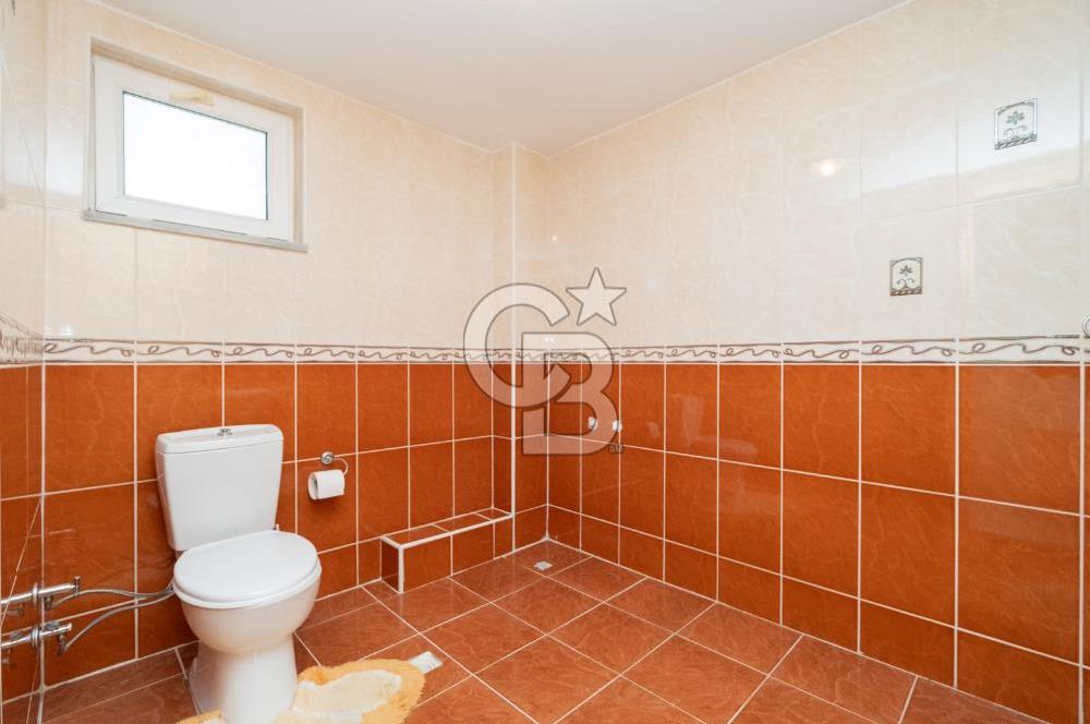 Silivri'de 1 Dönüm Arazi içinde 4+1 Satılık Villa