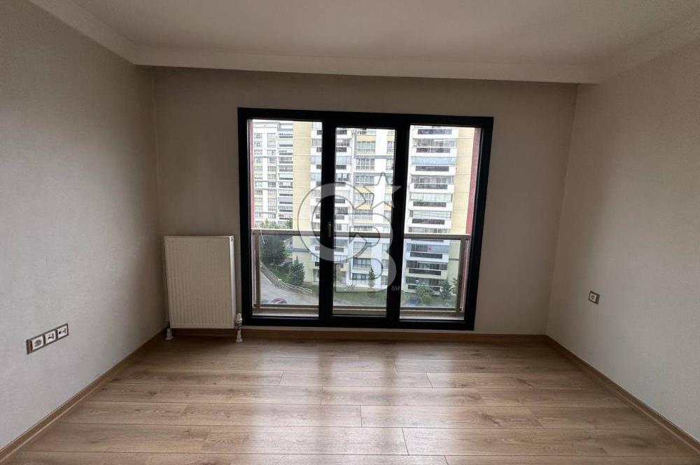 Cumhuriyet Mah.,Site İçerisinde 95 m², 4.Kat, Kiralık, 2+1 Daire