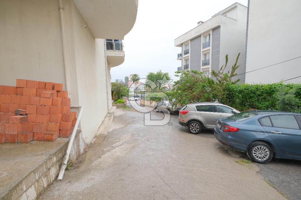 Çiğli Anadolu Caddesi Üzeri Geniş Satılık 3+1 Daire