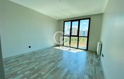 KURTKÖY YENİŞEHİR OPTIMUM GARDENS’TA KAPALI MUTFAKLI, BALKONLU GENİŞ 2+1 DAİRE