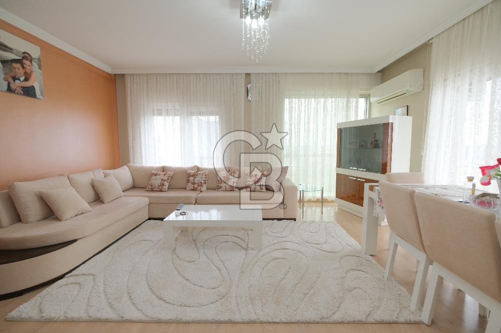 Çiğli Anadolu Caddesi Üzeri Geniş Satılık 3+1 Daire