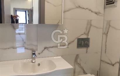 KUŞADASI MERKEZDE DENİZ MANZARALI 3+1 İŞYERİ OFİS