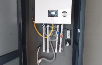 KUŞADASI MERKEZDE DENİZ MANZARALI 3+1 İŞYERİ OFİS