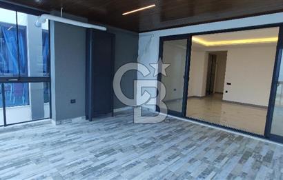 KUŞADASI MERKEZDE DENİZ MANZARALI 3+1 İŞYERİ OFİS