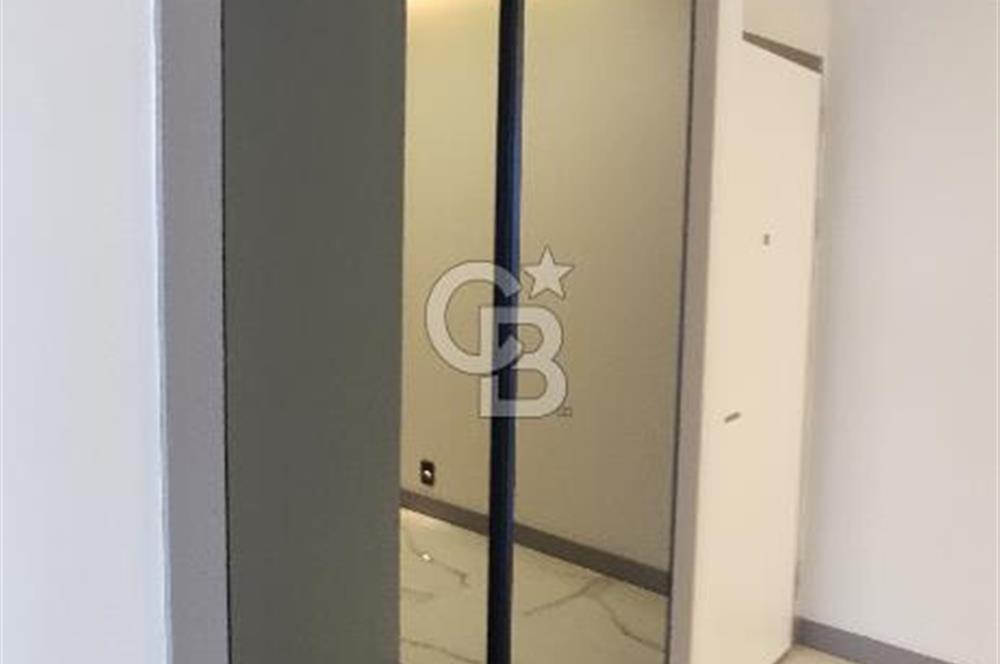 KUŞADASI MERKEZDE DENİZ MANZARALI 3+1 İŞYERİ OFİS