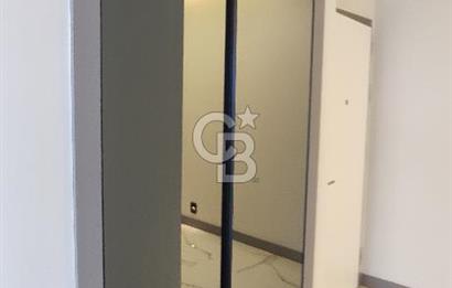 KUŞADASI MERKEZDE DENİZ MANZARALI 3+1 İŞYERİ OFİS
