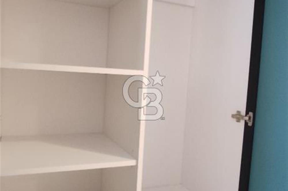 KUŞADASI MERKEZDE DENİZ MANZARALI 3+1 İŞYERİ OFİS