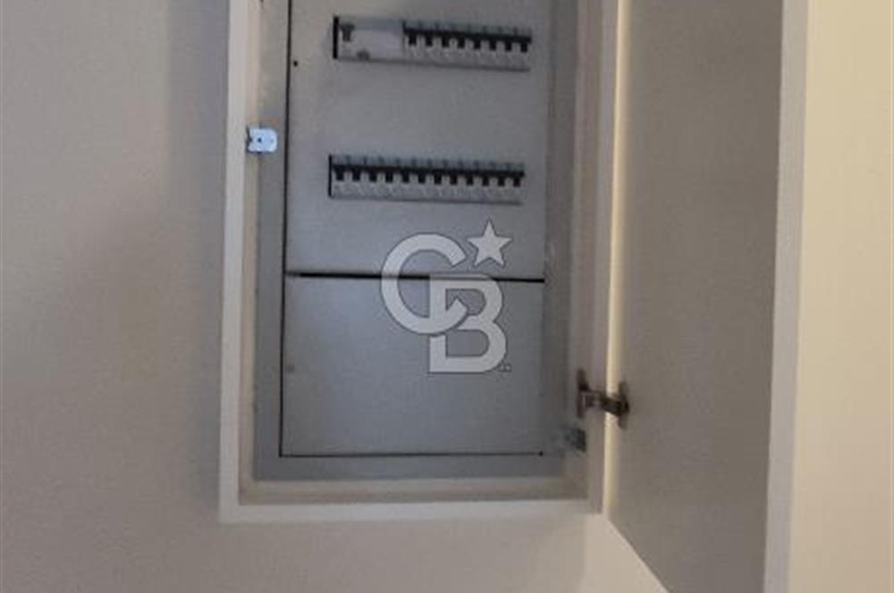 KUŞADASI MERKEZDE DENİZ MANZARALI 3+1 İŞYERİ OFİS
