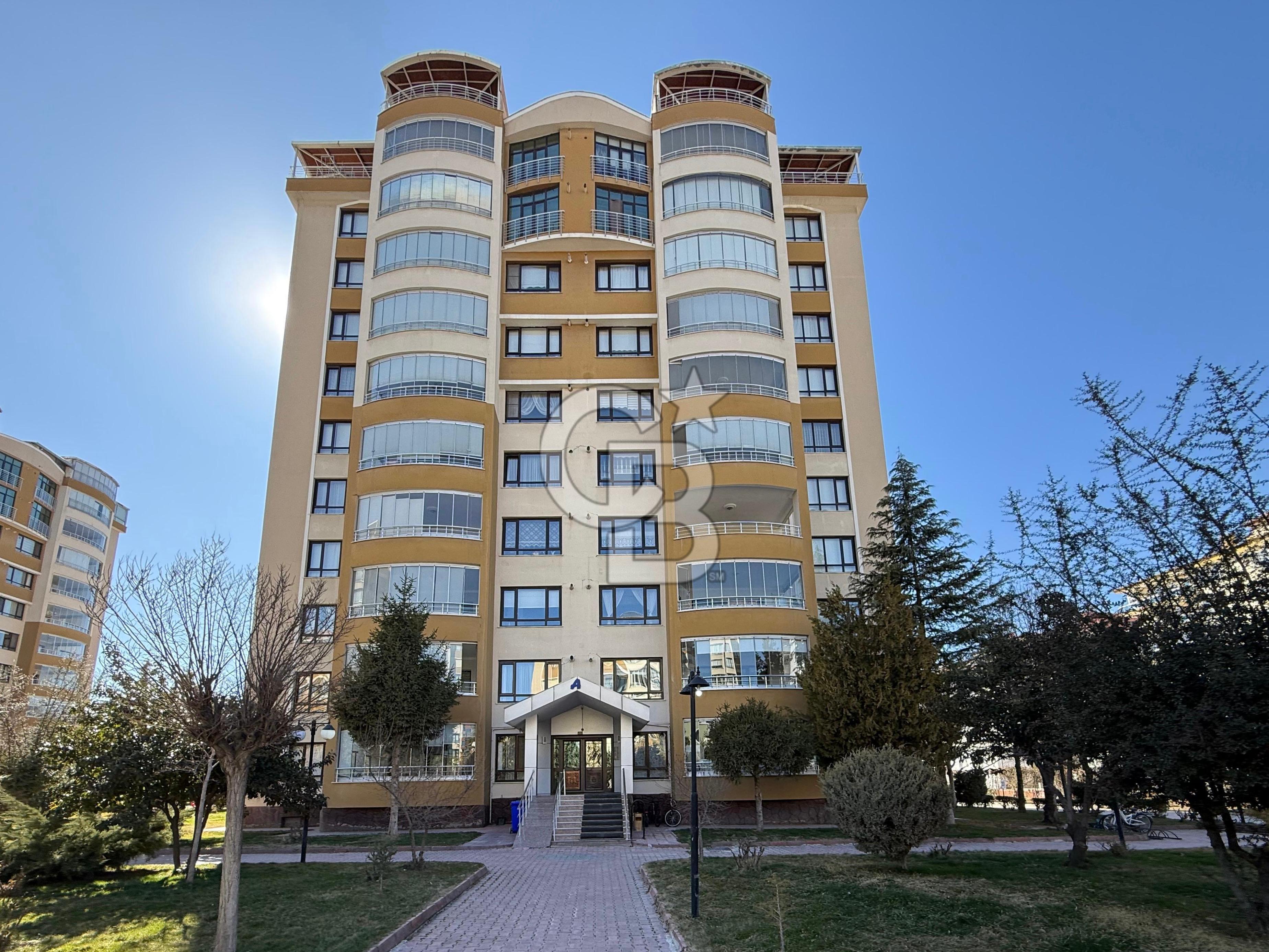 COLDWELL BANKER SAFİR'dn İSTANBUL EVLERİ 2 SATILIK DUBLEKS DAİRE
