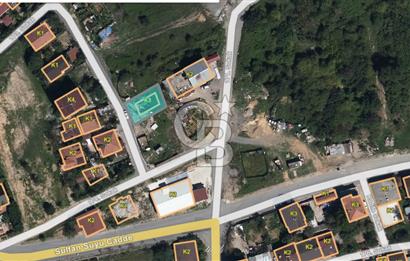 ÇEYMEKÖY ALEMDAĞ’ DA, YOLA CEPHE, 249M2, MÜSTAKİL, PROJESİ HAZIR RUHSATLI VİLLA ARSASI