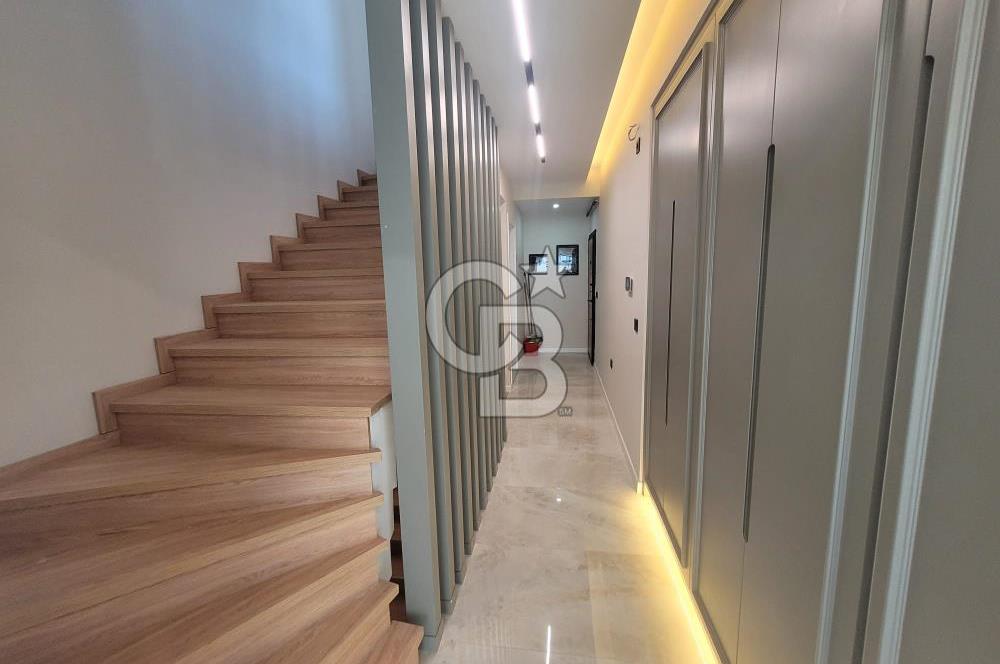 Bahçelievler Mahallesinde 226 m² Satılık 4+1 Villa