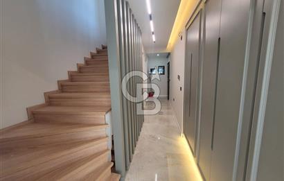 Bahçelievler Mahallesinde 226 m² Satılık 4+1 Villa