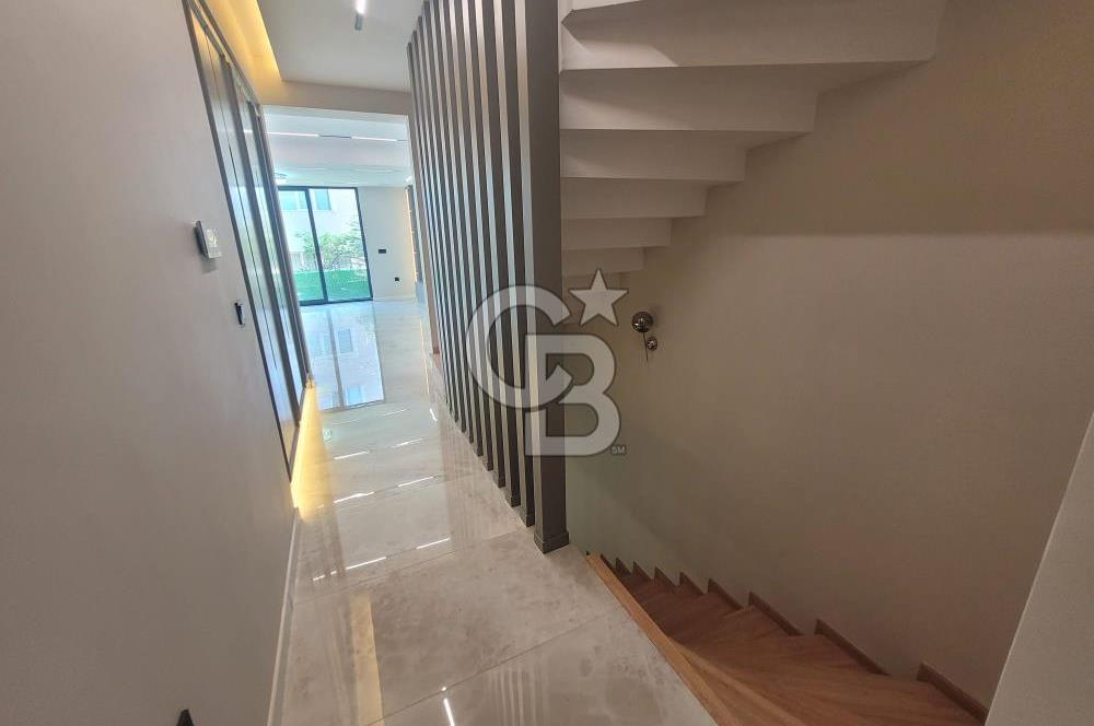 Bahçelievler Mahallesinde 226 m² Satılık 4+1 Villa