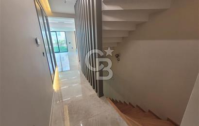 Bahçelievler Mahallesinde 226 m² Satılık 4+1 Villa
