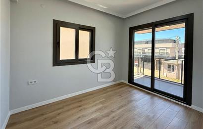 ALİAĞA YENİŞAKRAN 4+1 BÜYÜK BAHÇELİ VE TERASLI SATILIK VİLLA