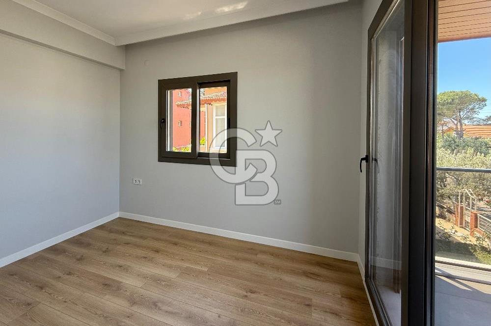 ALİAĞA YENİŞAKRAN 4+1 BÜYÜK BAHÇELİ VE TERASLI SATILIK VİLLA