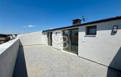ALİAĞA YENİŞAKRAN 4+1 BÜYÜK BAHÇELİ VE TERASLI SATILIK VİLLA