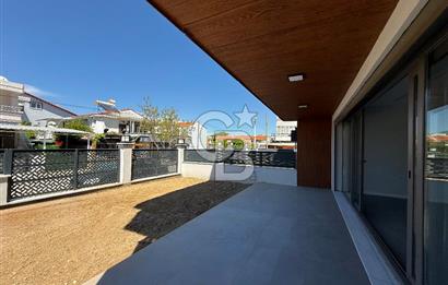 ALİAĞA YENİŞAKRAN 4+1 BÜYÜK BAHÇELİ VE TERASLI SATILIK VİLLA