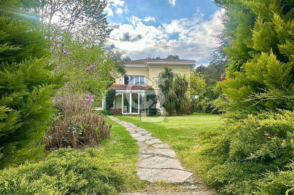 Çekmeköy Merkez mah. Park Konaklar Kiralık 6+2 Villa 