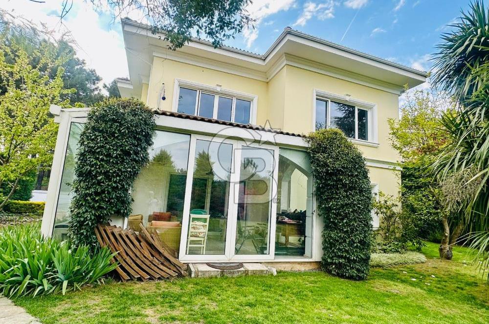 Çekmeköy Merkez mah. Park Konaklar Kiralık 6+2 Villa 