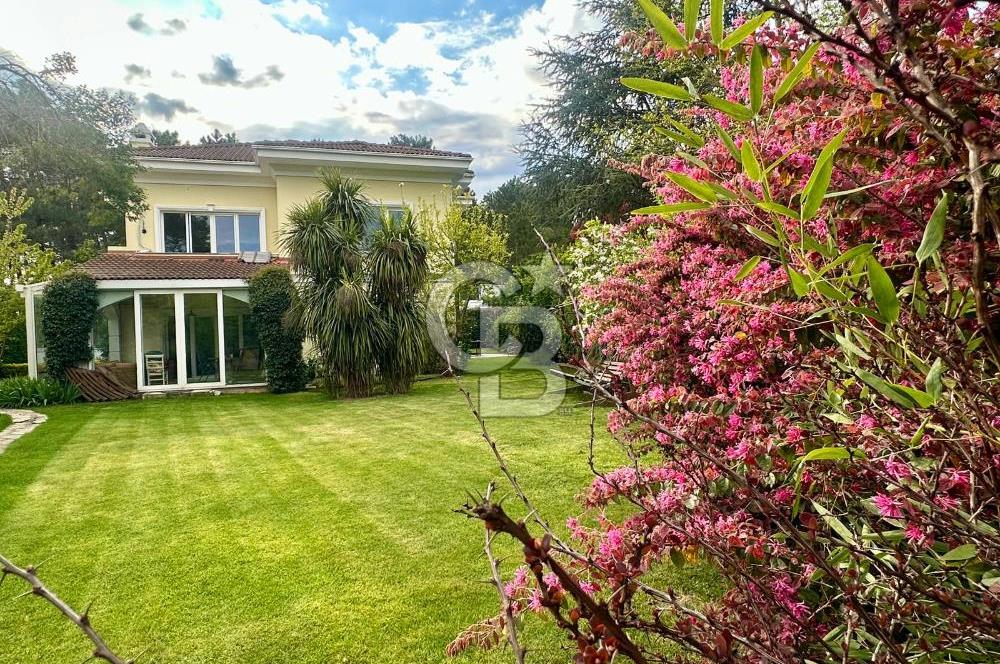 Çekmeköy Merkez mah. Park Konaklar Kiralık 6+2 Villa 