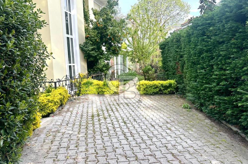 Çekmeköy Merkez mah. Park Konaklar Kiralık 6+2 Villa 