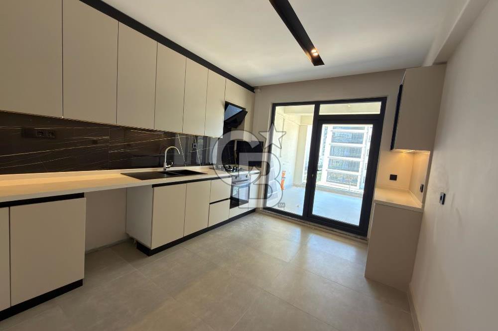 ÇANAKKALE KARACAÖREN DE HAVUZLU SİTE İÇERİSİNDE SATILIK 2+1 LÜKS DAİRE