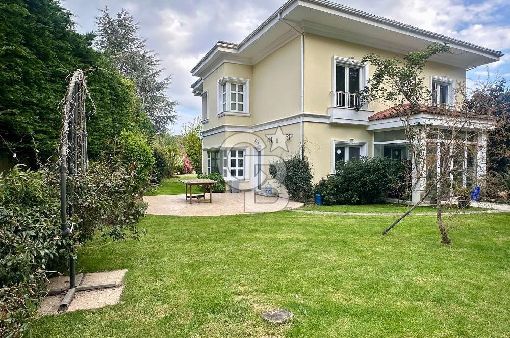 Çekmeköy Merkez mah. Park Konaklar Kiralık 6+2 Villa 