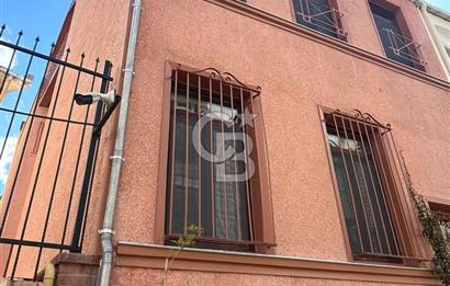 Ortaköyde Yenilenmiş Müstakil Bina | Bahçeli, 2 Girişli, Özgün