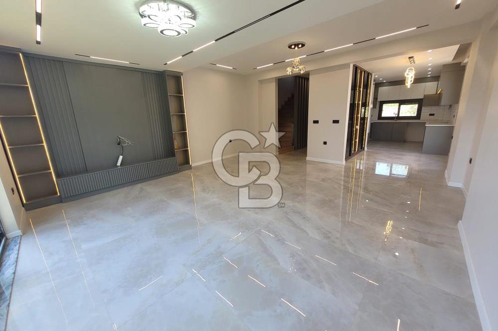 Bahçelievler Mahallesinde 226 m² Satılık 4+1 Villa