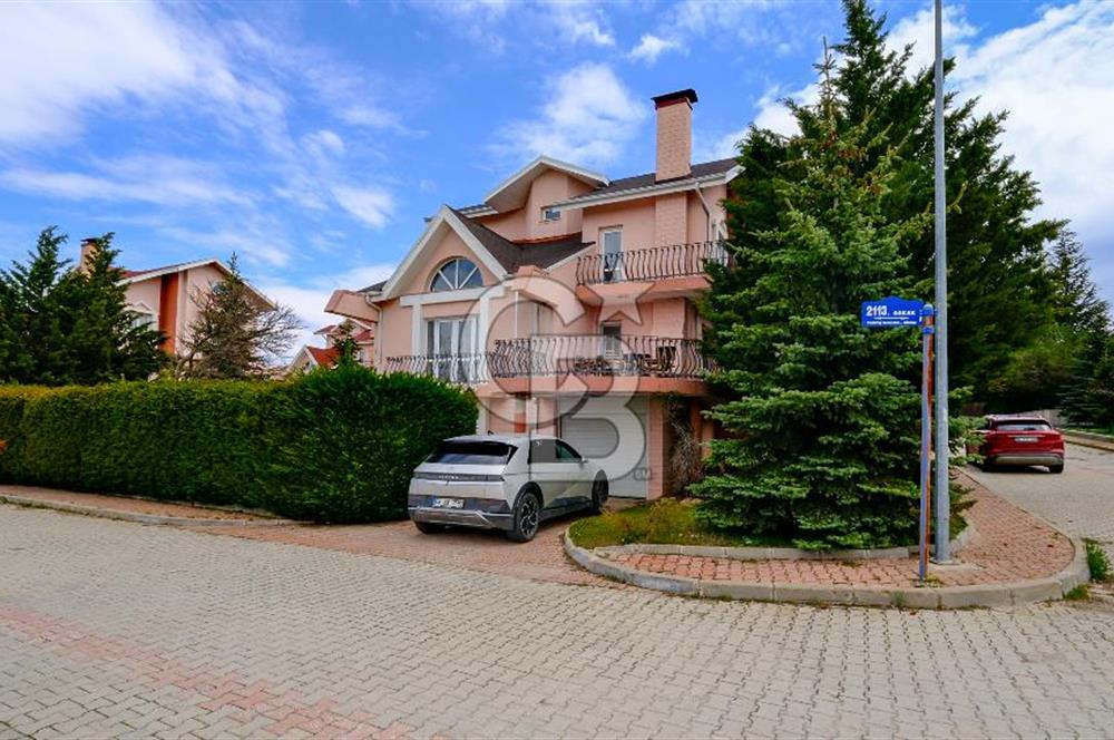 Tulumtaş Çevregöl Parlementerler Sitesi-1 Kiralık 5+2 Villa