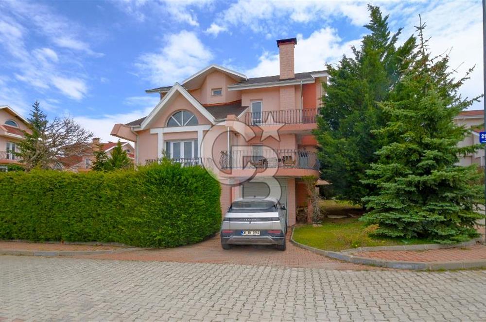 Tulumtaş Çevregöl Parlementerler Sitesi-1 Kiralık 5+2 Villa