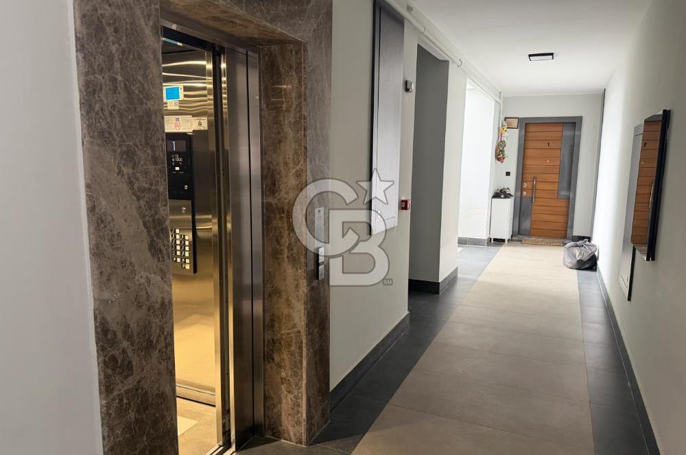 Gölbaşında Ana Cadde Üzeri, Çift Cepheli Kapalı Balkonlu 4+1