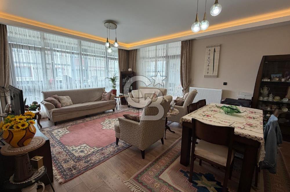 Gölbaşında Ana Cadde Üzeri, Çift Cepheli Kapalı Balkonlu 4+1