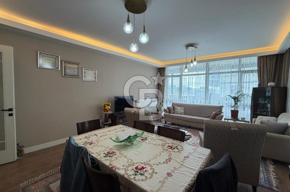 Gölbaşında Ana Cadde Üzeri, Çift Cepheli Kapalı Balkonlu 4+1