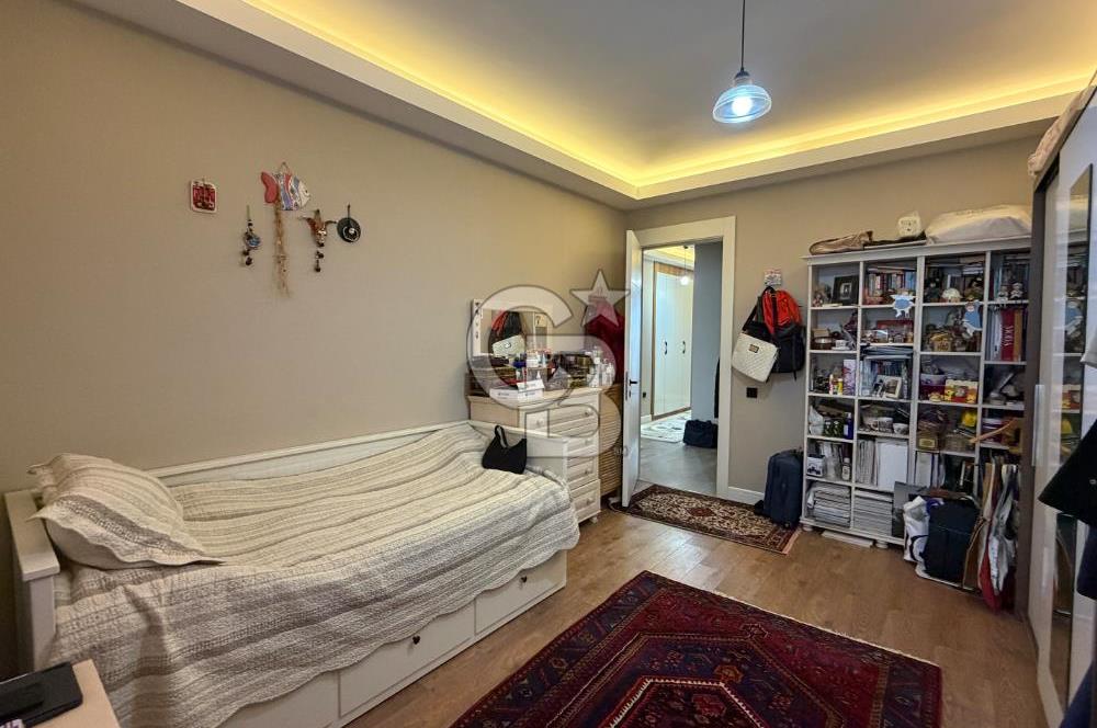 Gölbaşında Ana Cadde Üzeri, Çift Cepheli Kapalı Balkonlu 4+1